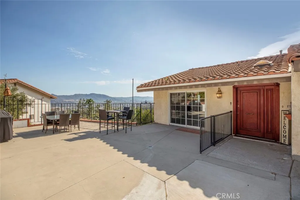 1218 E Tujunga, Burbank, CA 91501 — photo 2