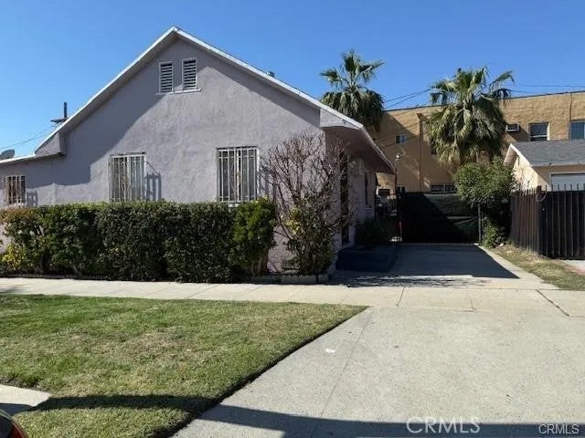 423 S Chevy Chase — photo