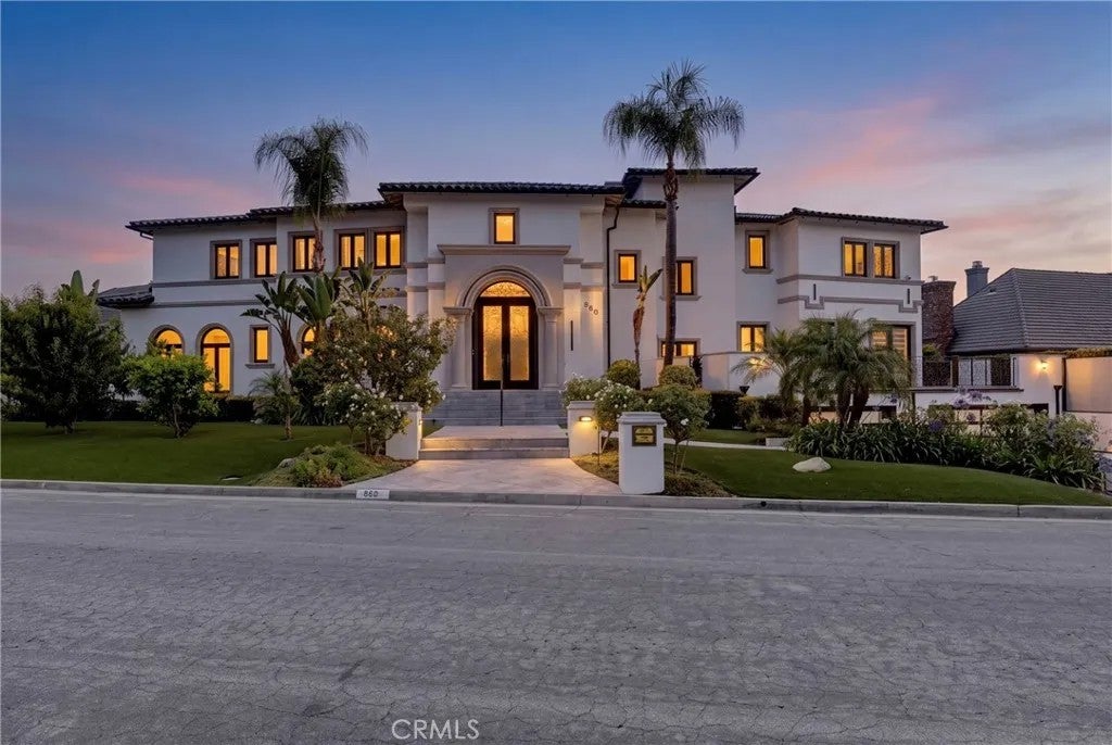 860 Greenridge Drive — photo