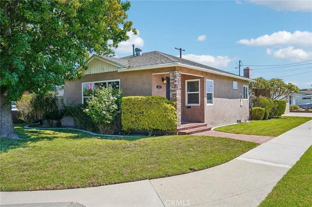 14514 Eastbrook Avenue — photo