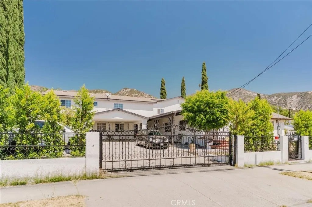 13501 Egbert Street — photo
