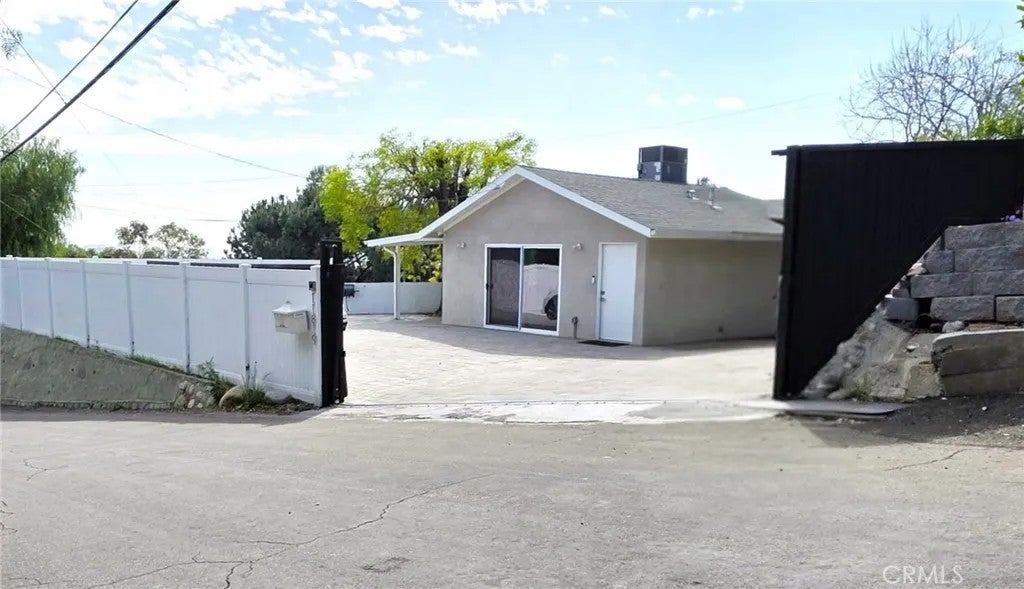 11819 West Trail — photo