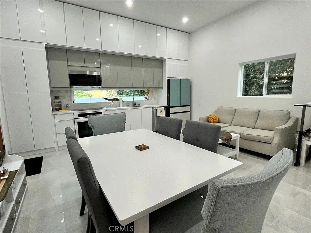 1424 E Mountain Street — photo