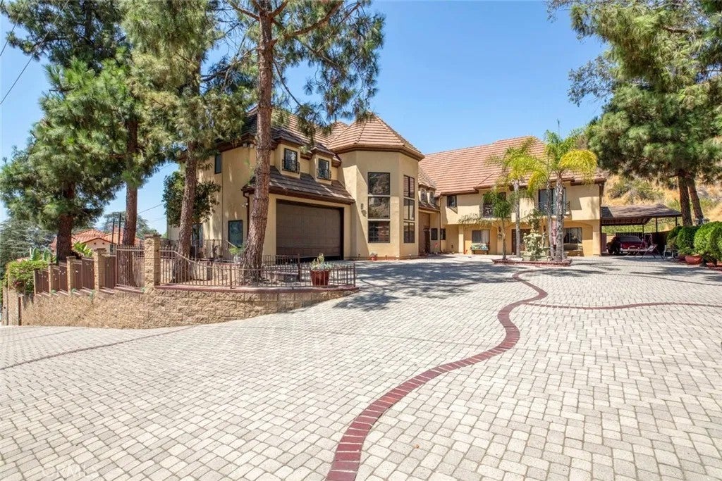 1663 Vista, Glendale, CA 91201 — photo 2