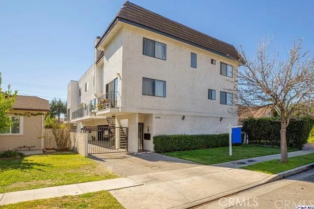 464 W Lexington Drive 3 — photo