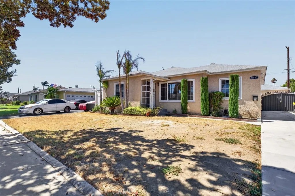 13569 Montague Street — photo