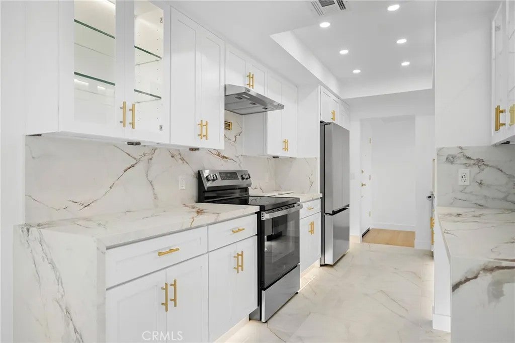 1401 Valley View Road 329 — photo