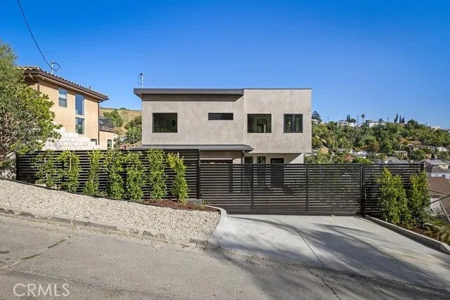3032 Johnston Street — photo