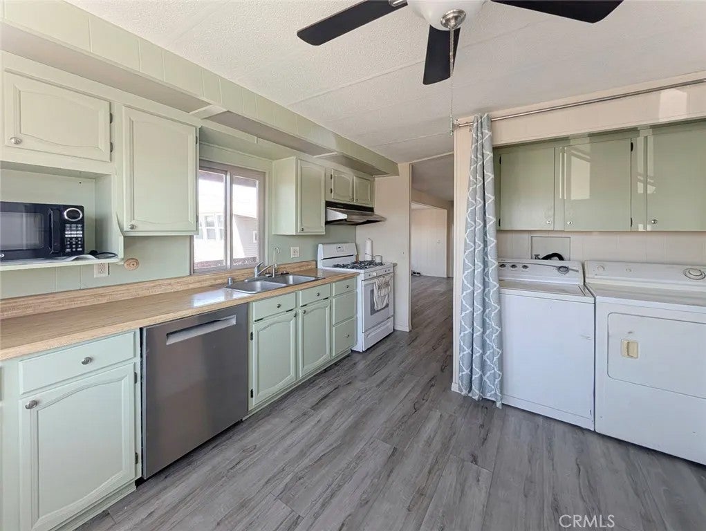 432 S Harbor 143 — photo