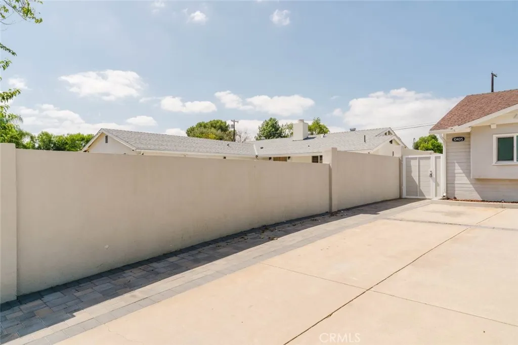 10405 N Ruffner Avenue — photo