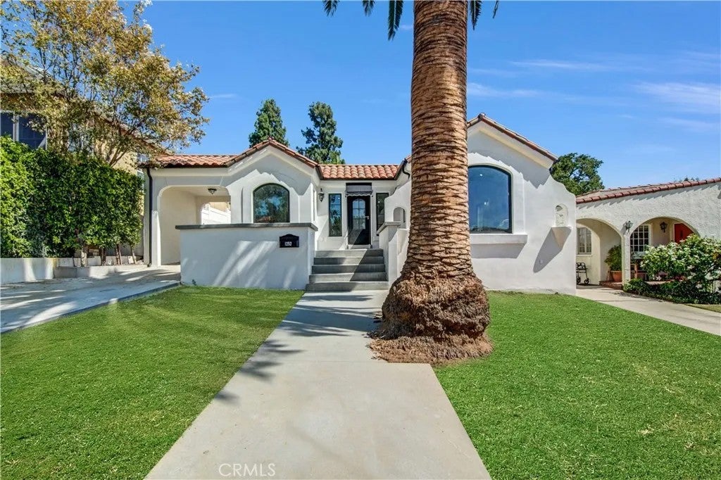 1252 Cordova — photo