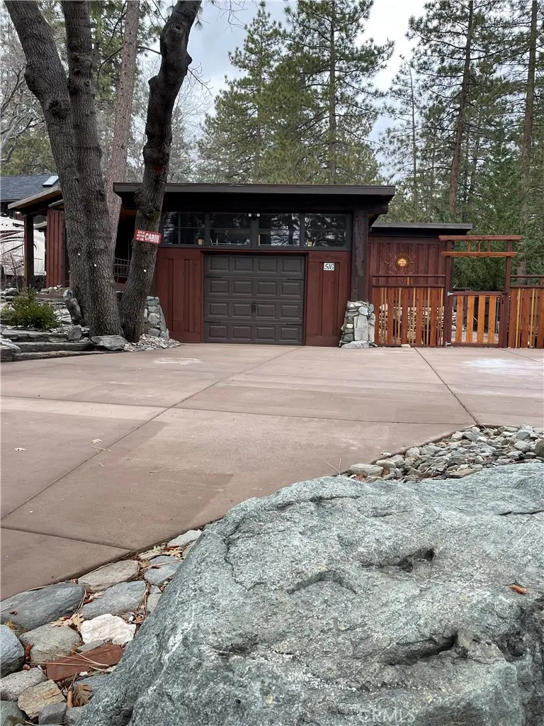 516 Lark Drive, Wrightwood, CA 92397 — photo 2