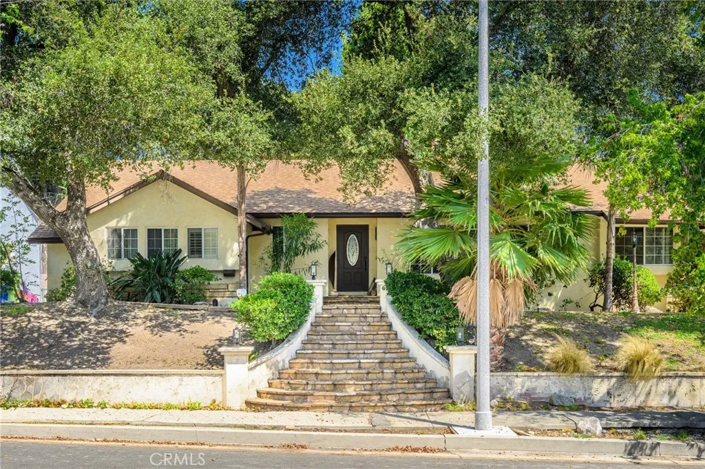 6247 Hamilton Lane — photo