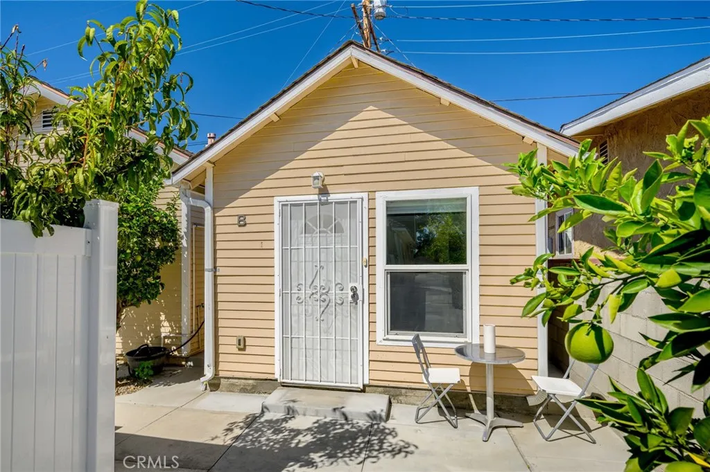 359 W Garfield Avenue Unit B — photo