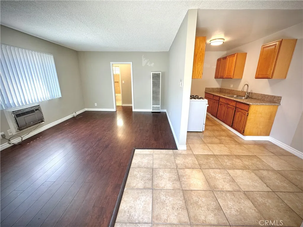 321 N Macneil Street Unit 3 — photo