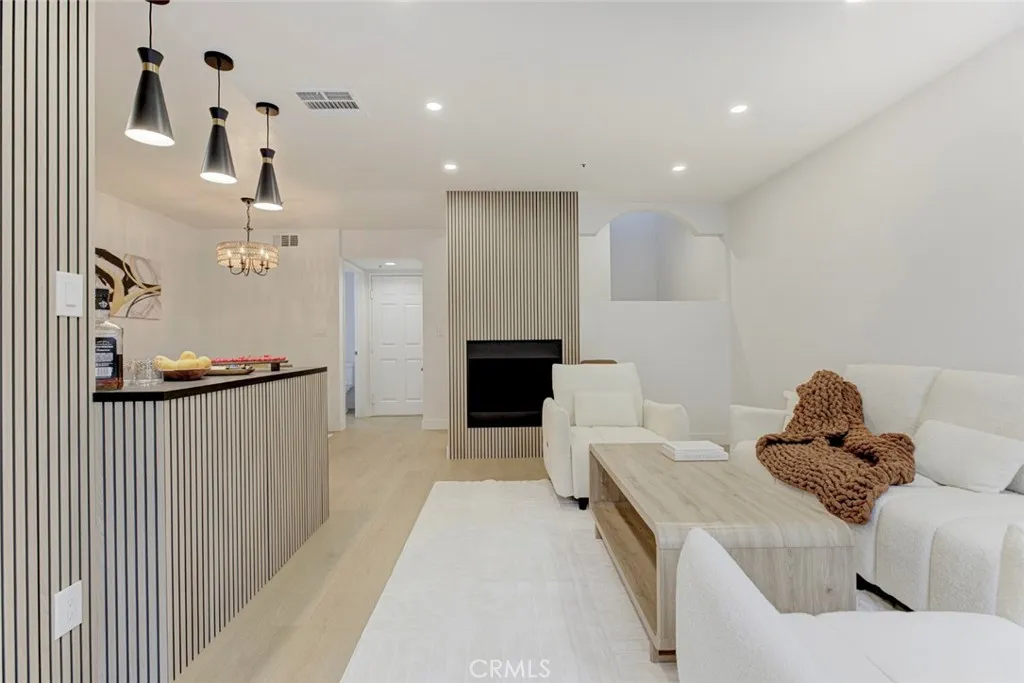 15044 Nordhoff Street Unit 8 — photo