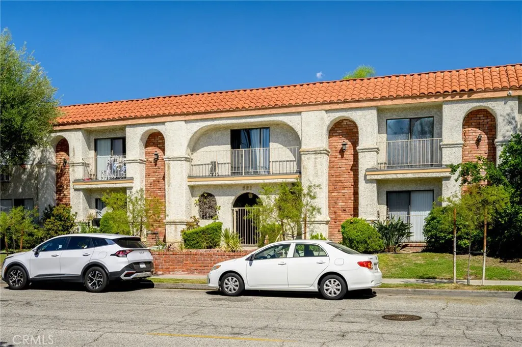521 E Lomita Avenue Unit 205 — photo