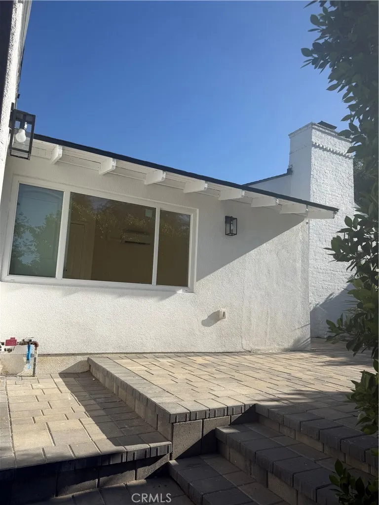 1431 Montgomery Unit B — photo