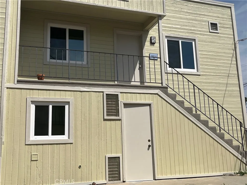 1521 W Glenoaks Boulevard Unit C — photo