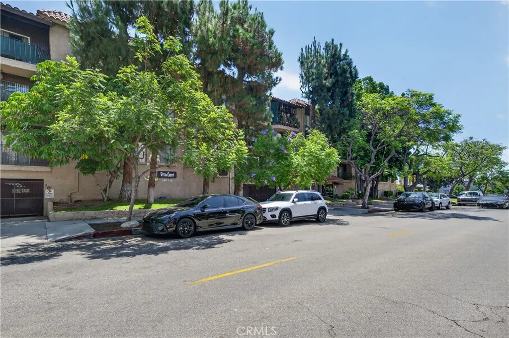 310 N Jackson Street Unit 326 — photo