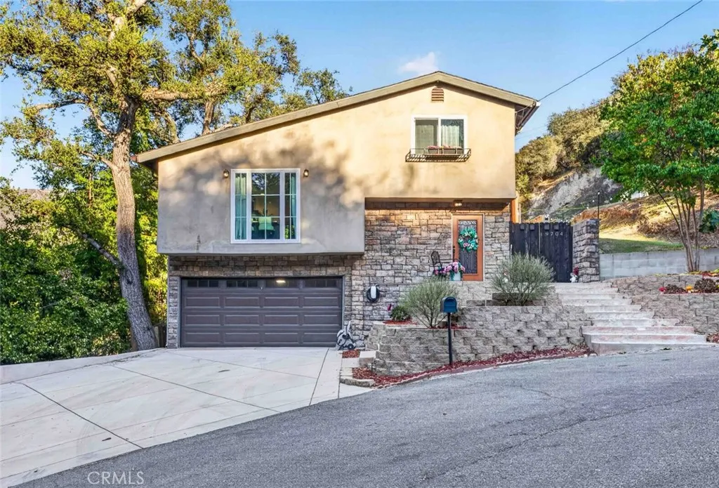 9704 Marcus Lane — photo
