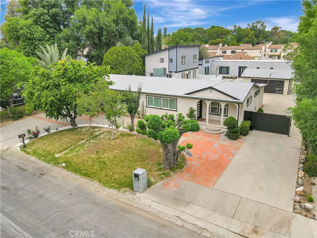 19513 Cantara Street — photo