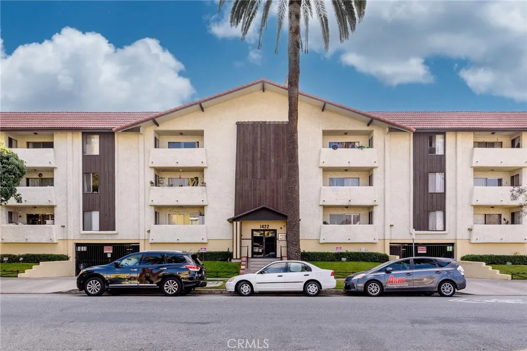 1422 Rock Glen Avenue Unit 203 — photo