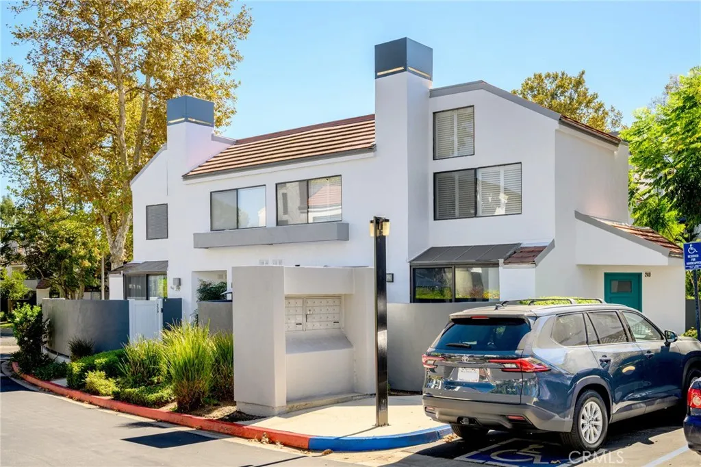 2491 Chandler Avenue Unit 240 — photo