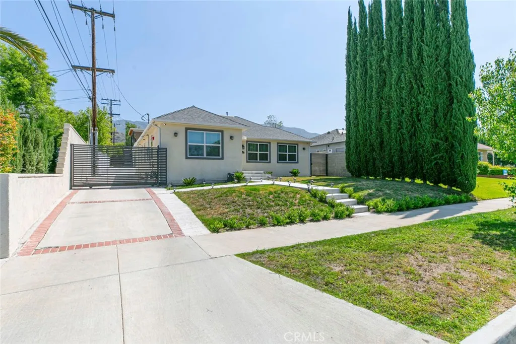 1811 Bel Aire Drive — photo