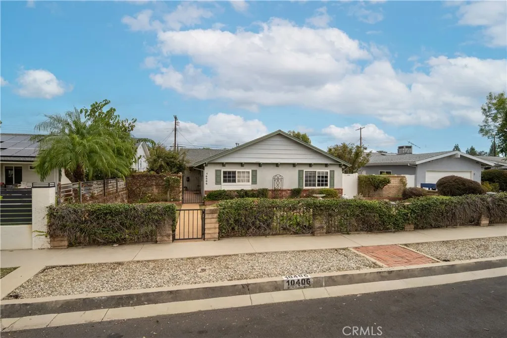 10406 Gerald Avenue — photo