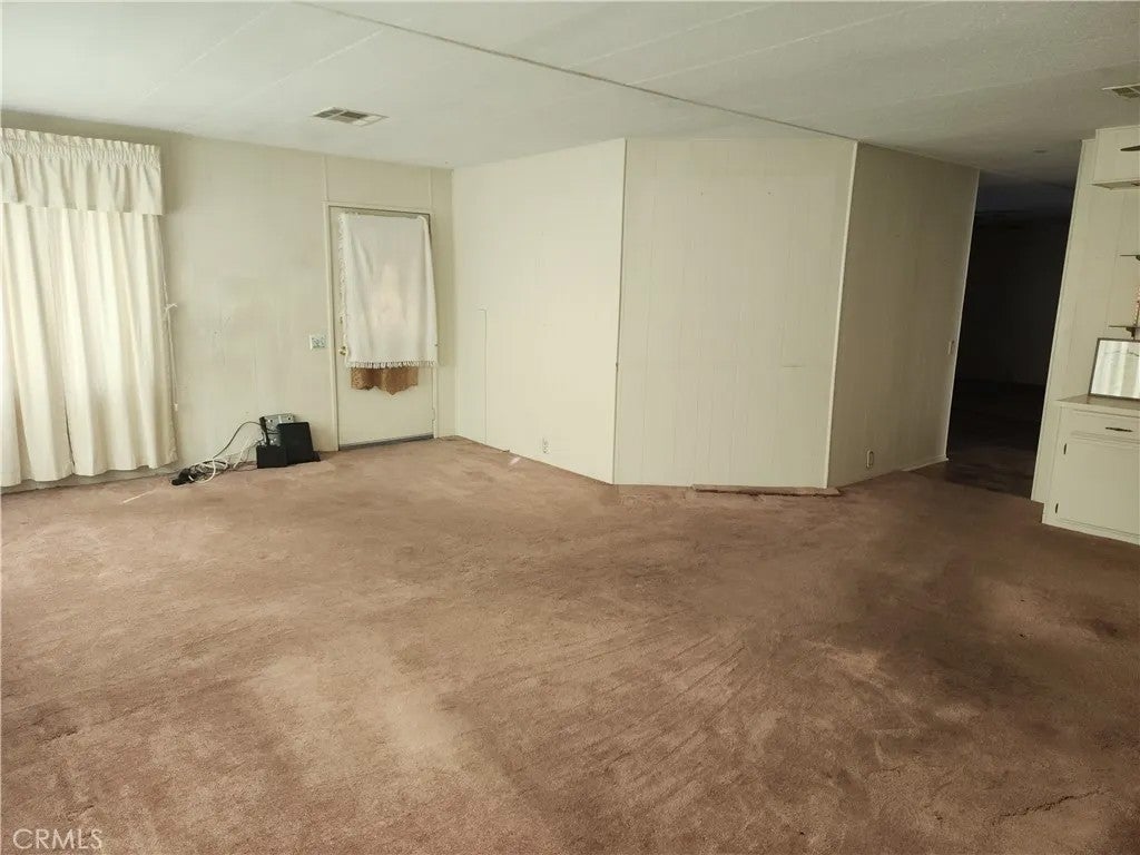13393 Mariposa 181 — photo