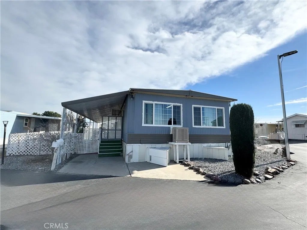 14411 Palmdale 1 — photo