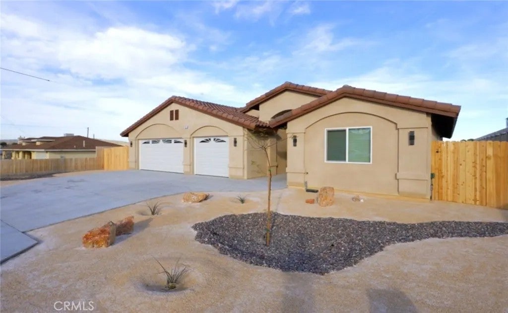 1230 Savanna Drive — photo
