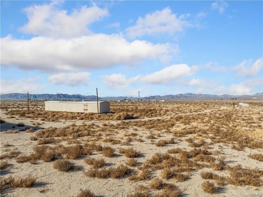 37023 Rabbit Springs Road — photo