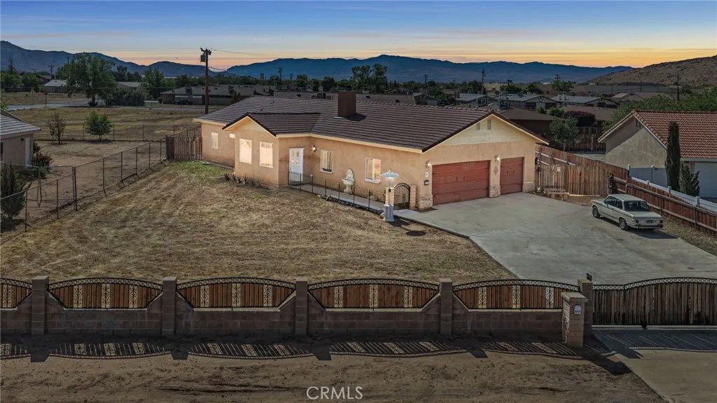 20151 Serrano — photo