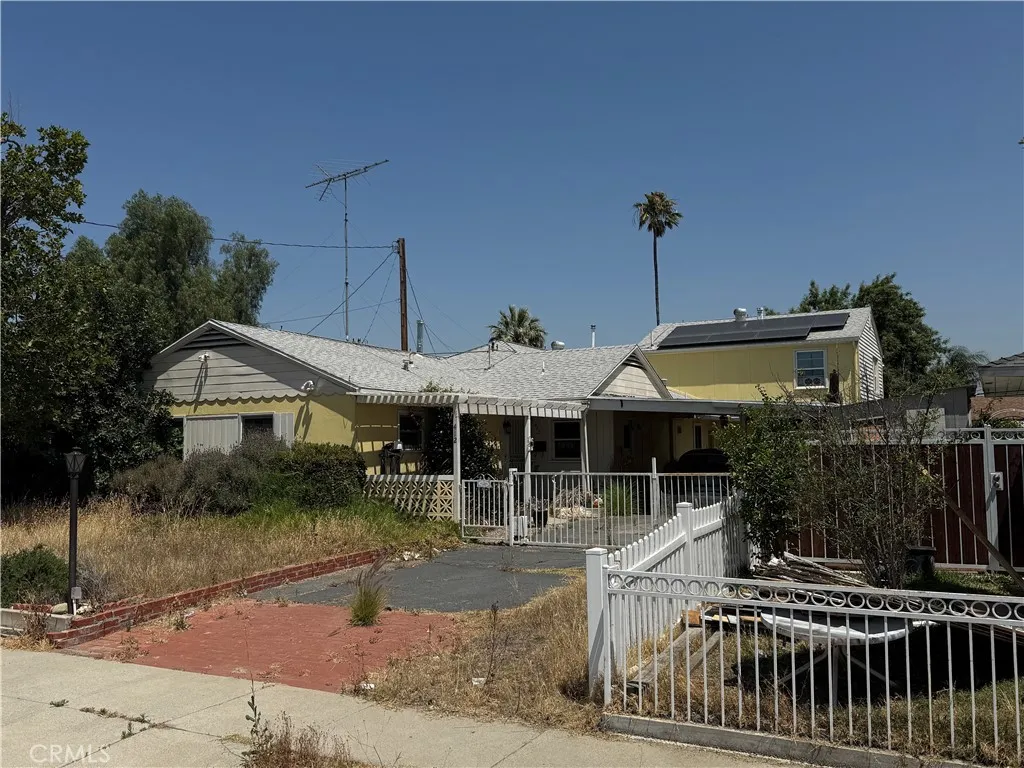 412 W 3rd, Rialto, CA 92376 — photo 2