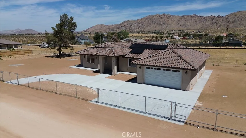 24980 Flint Road, Apple Valley, CA 92307 — photo 2