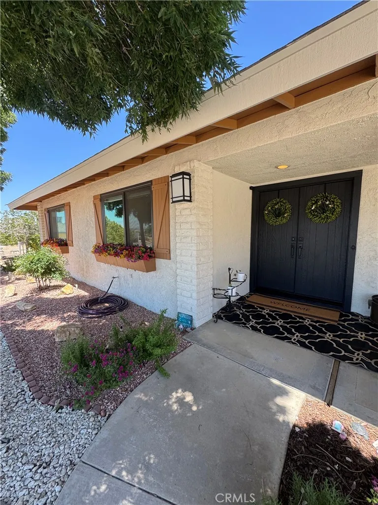 16230 Saint Timothy Road, Apple Valley, CA 92307 — photo 3