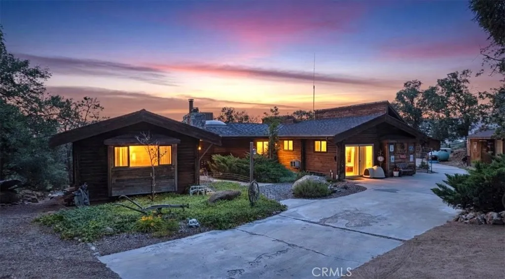 24087 Clover Spring, Tehachapi, CA 93561 — photo 2