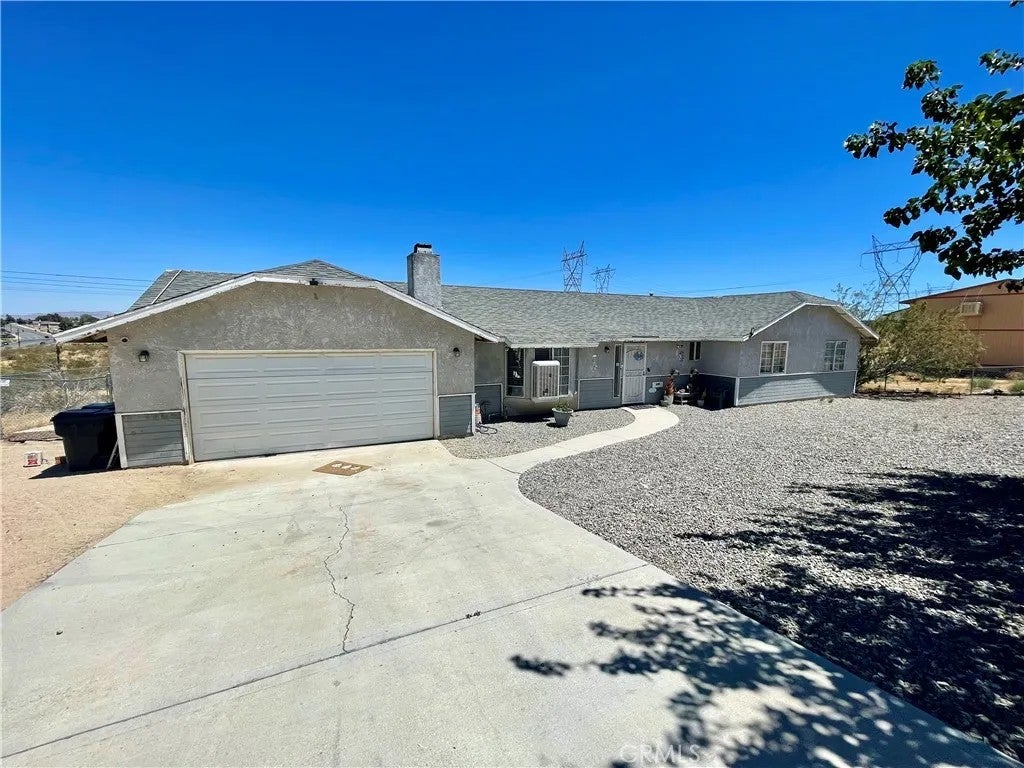 16131 Llanada — photo