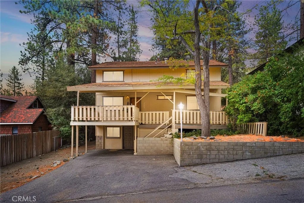 1725 Linnet — photo