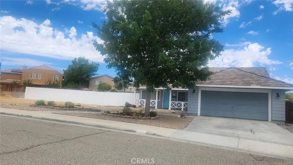 15430 Amber Pointe — photo