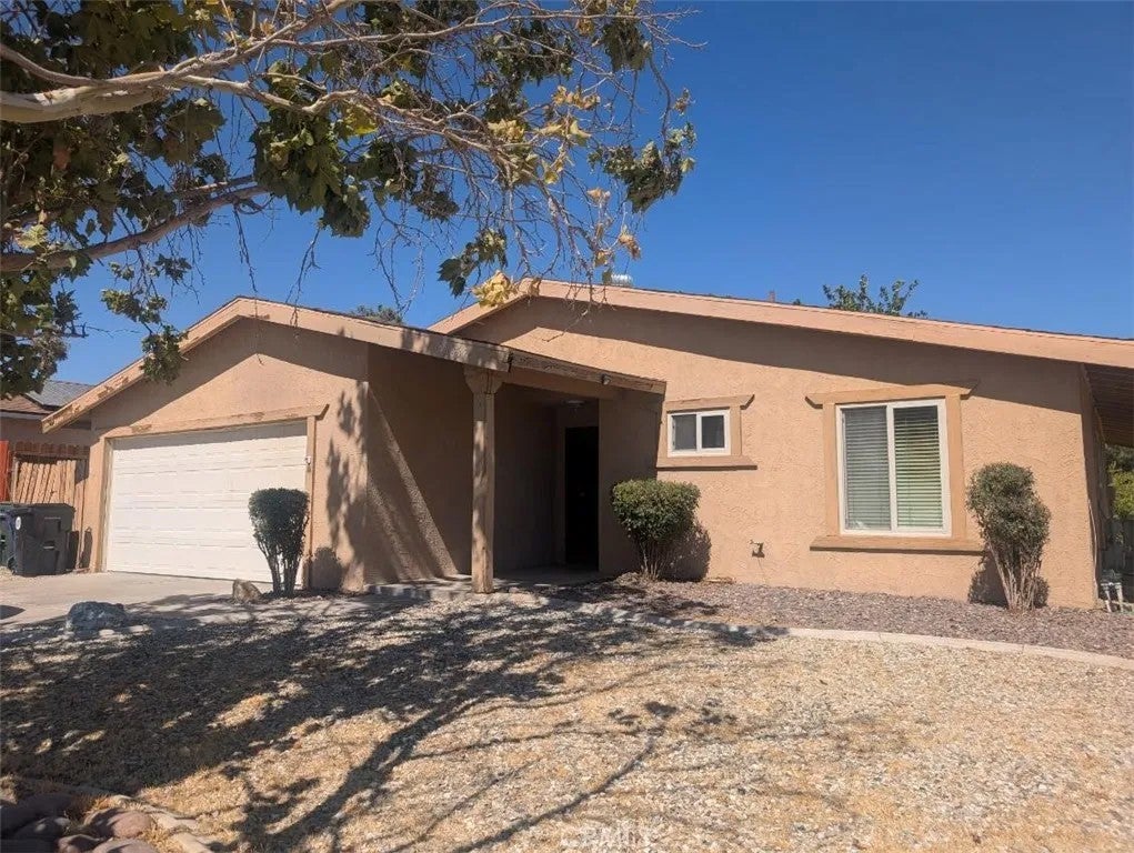 13887 Oakmont Drive — photo