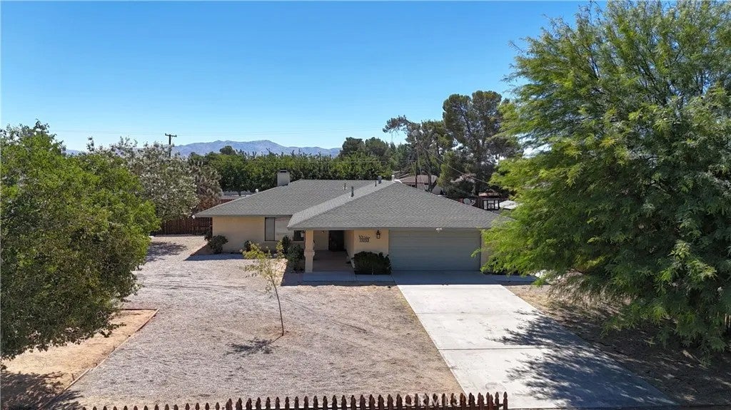13253 Pocono — photo