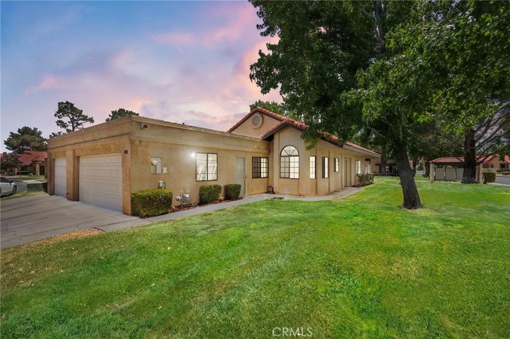 11671 Maple Street — photo