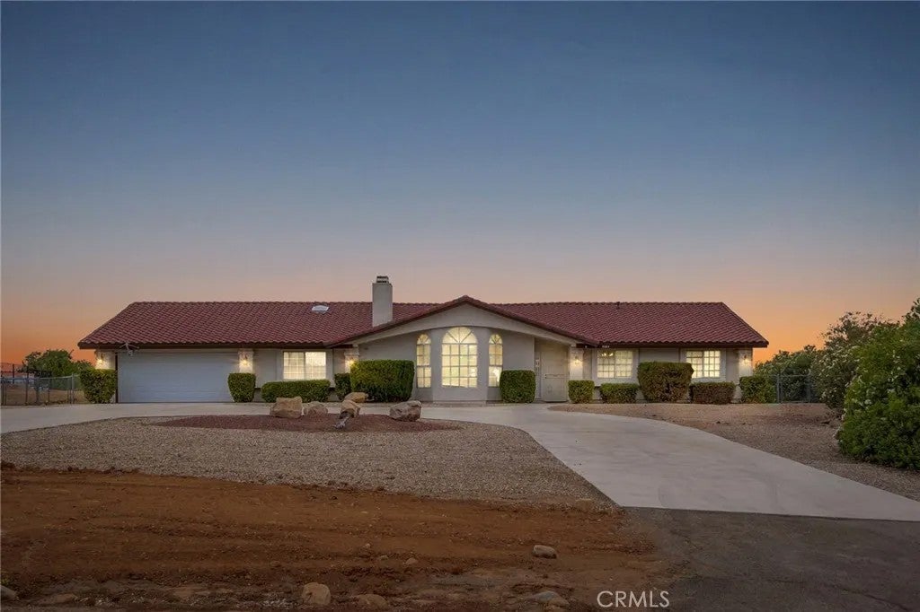 18664 Plumas — photo