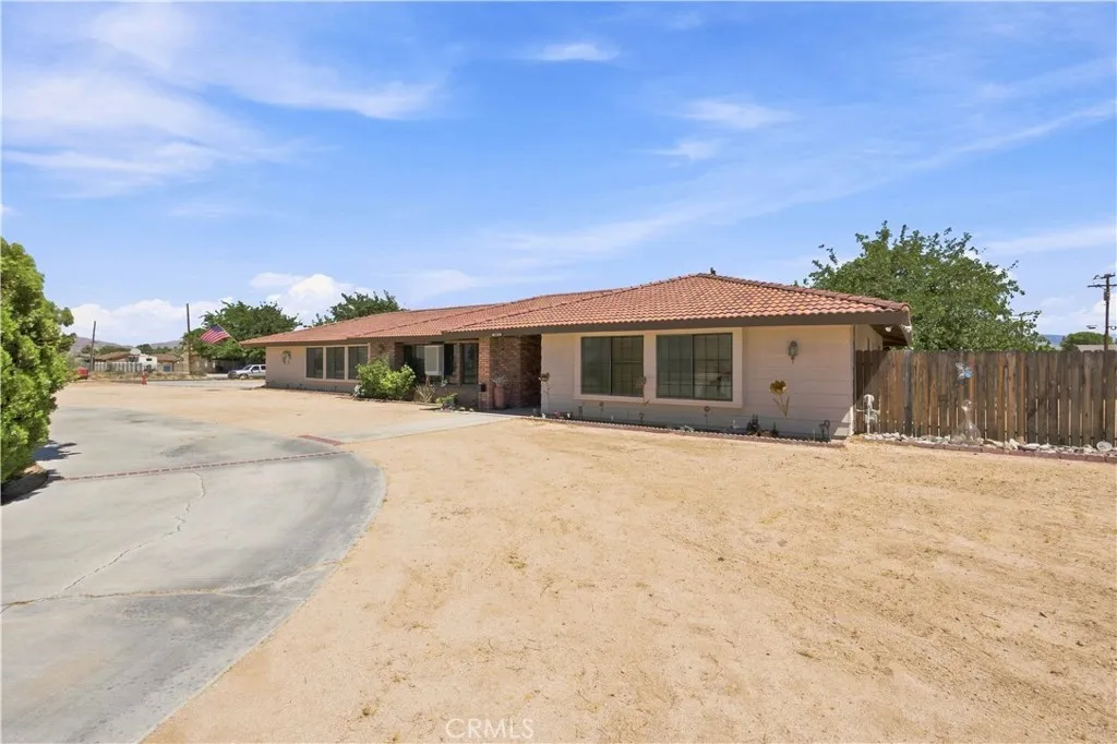 14367 Flathead, Apple Valley, CA 92307 — photo 3