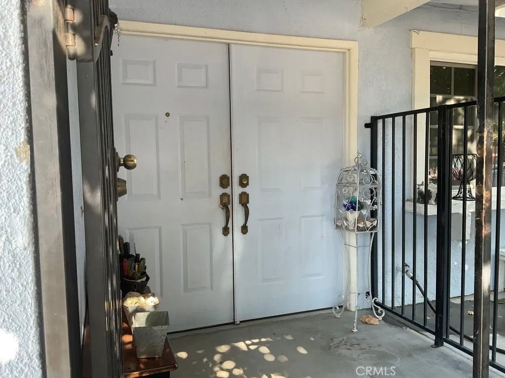 15947 Topango Road — photo