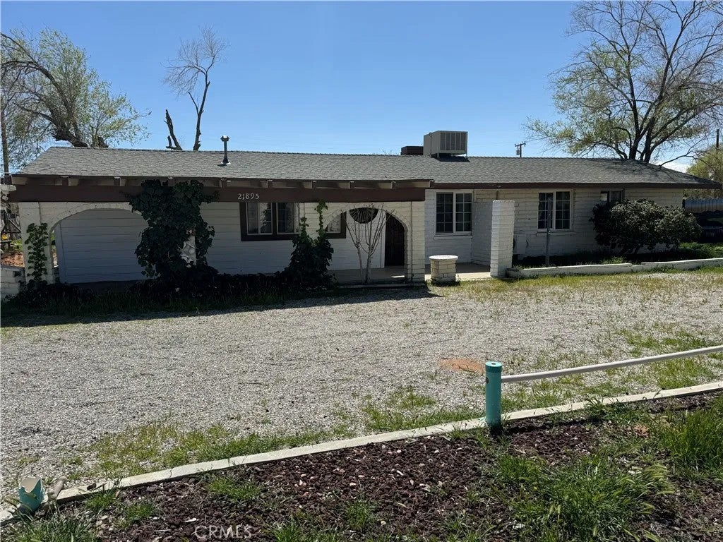 21895 Biloxi Road — photo