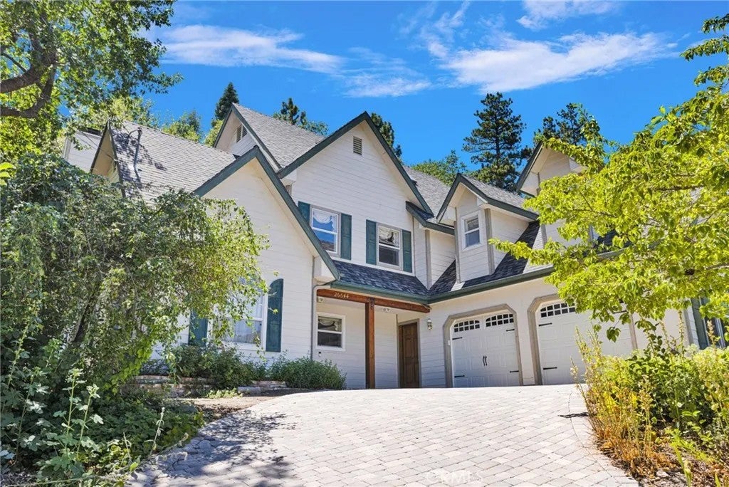 26644 Timberline — photo